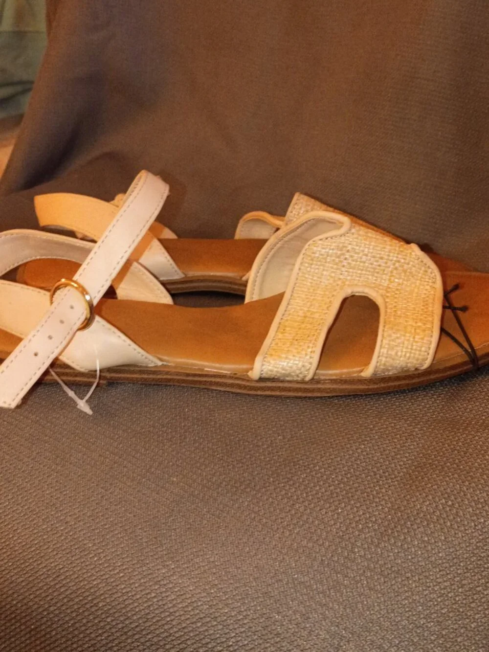 NWT Wonder Nation Big Girls Size 6 Fashion Cutout Upper Sandal with Buckle